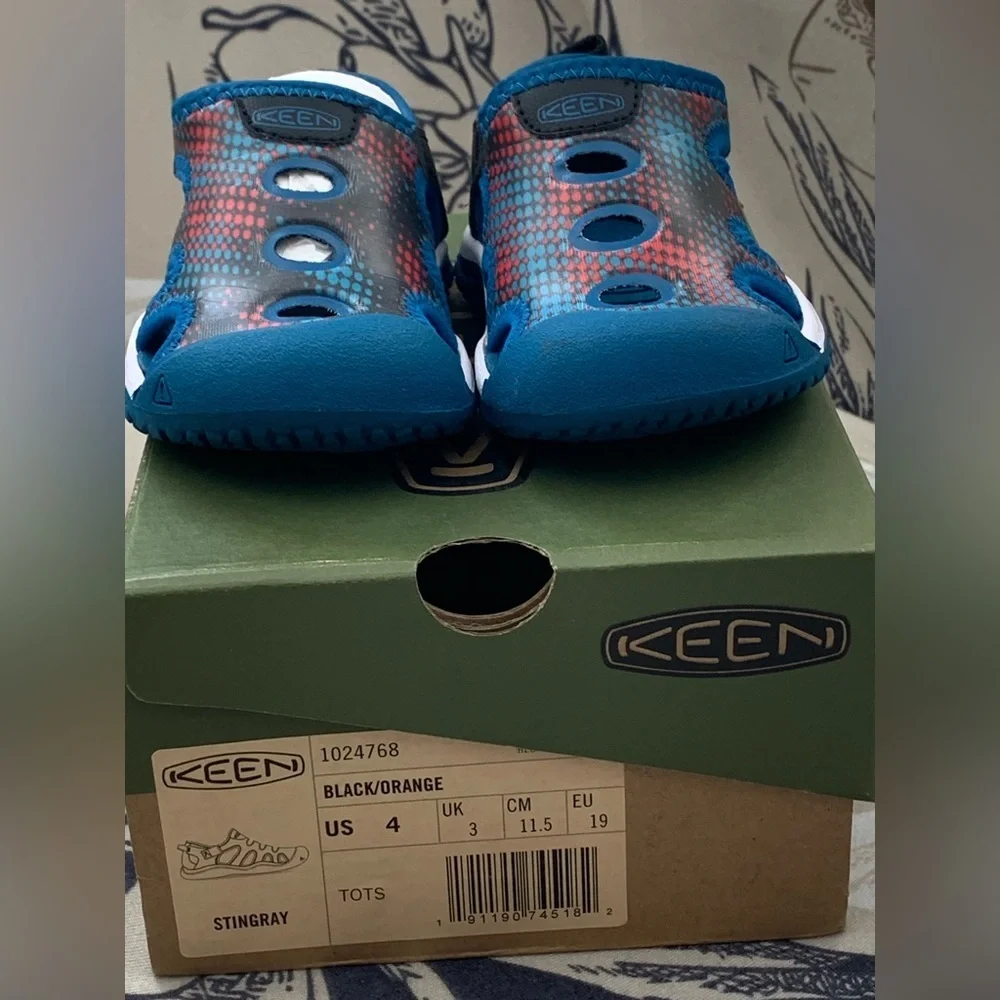 NWT KEEN Toddler’s Stingray Blue/Orange Quick Dry, Rubber, Water Shoes; Size 4